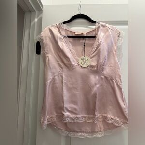 VRG GRL Flores Satin Top Musk